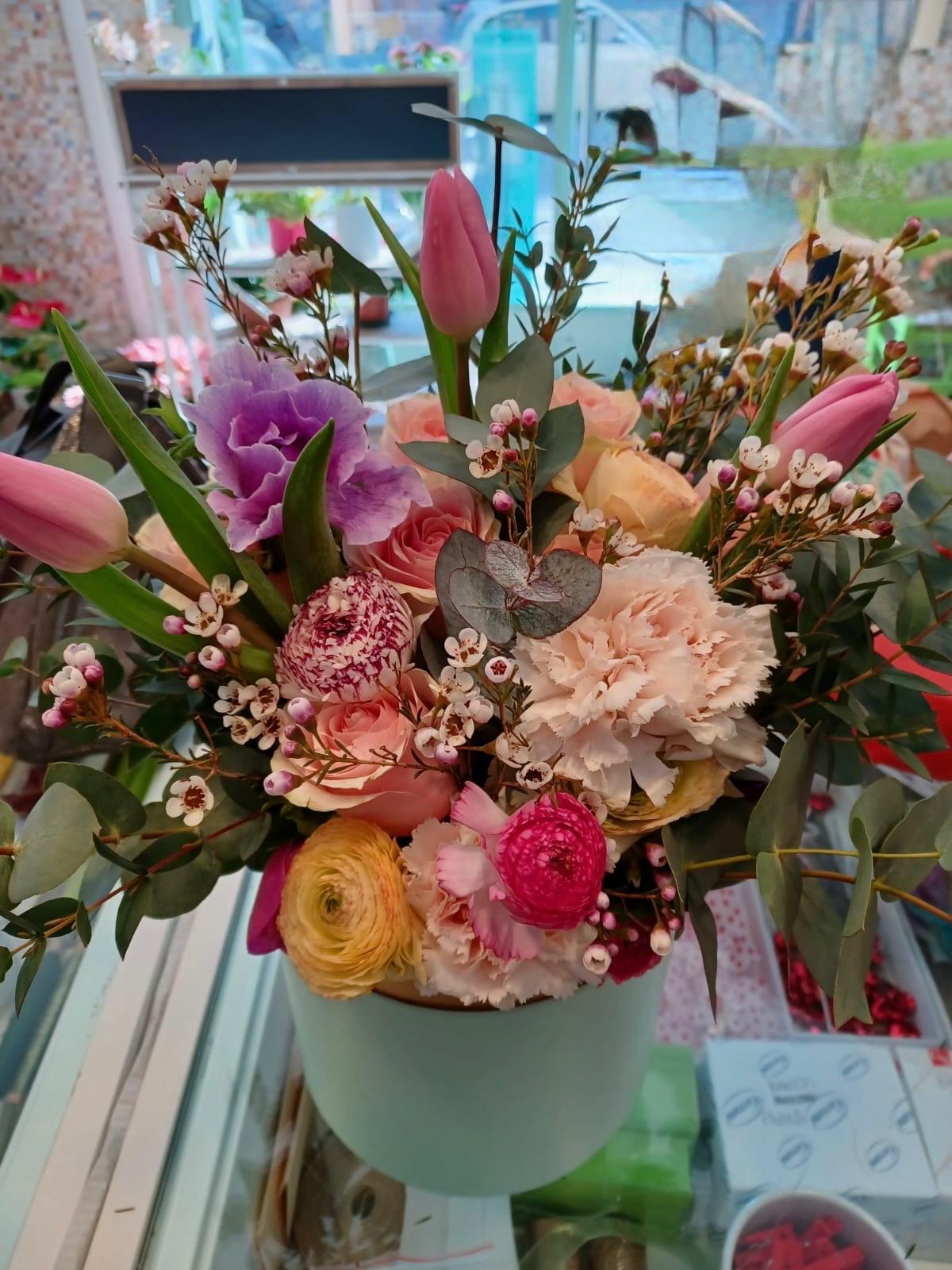 Composizione di fiori freschi — I Fiori di Sara, Farini